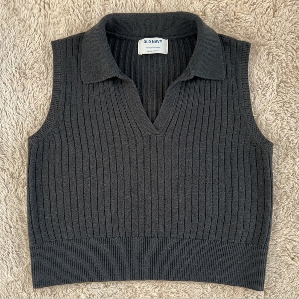 Old Navy Ribbed Sleeveless Polo Sweater Vest - Charcoal Gray - Small